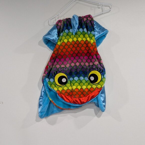 Snuggie Tails Rainbow Fish Blanket - Picture 2 of 3